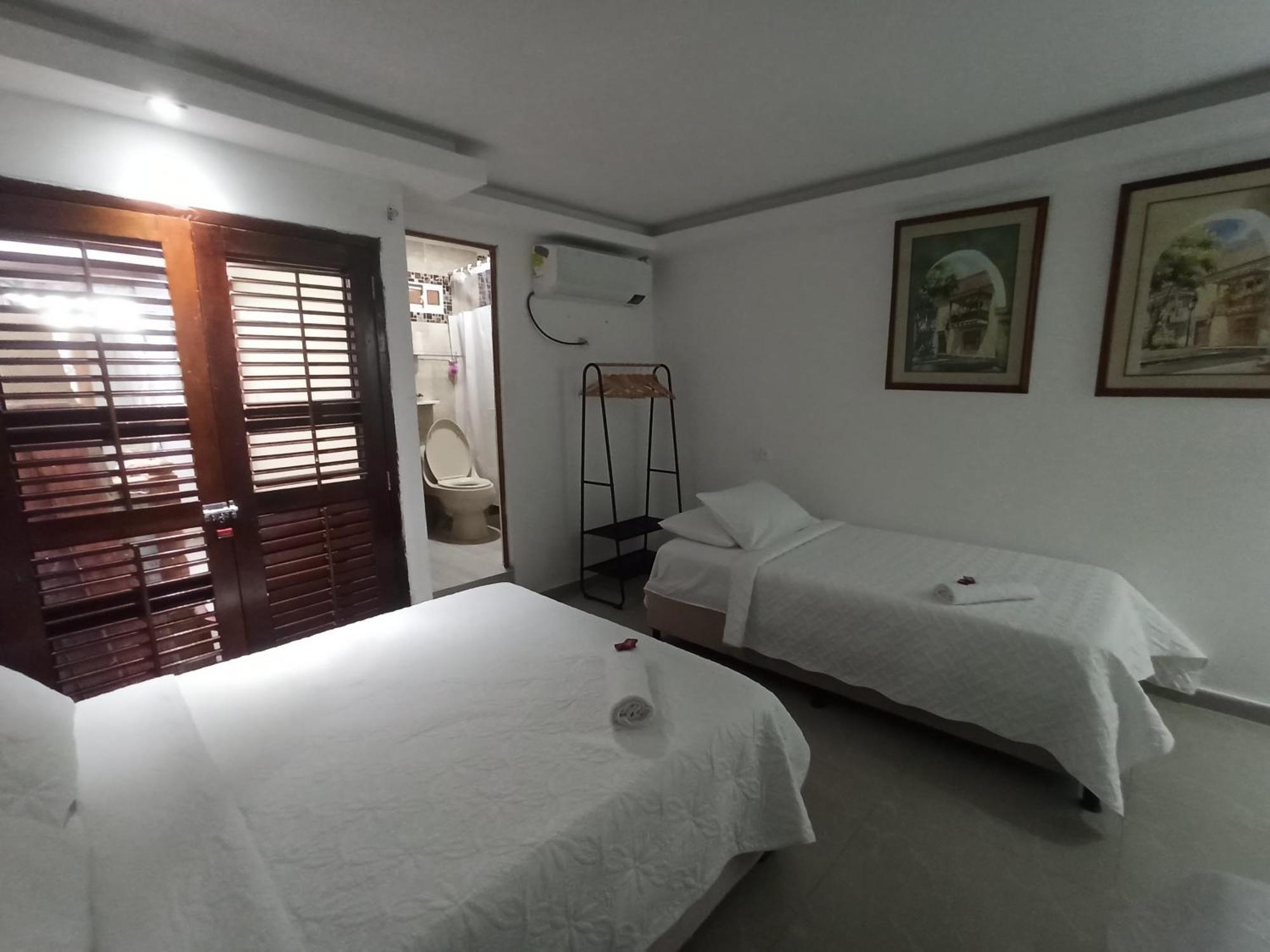 Hostal Casa De Las Americas Картахена Экстерьер фото